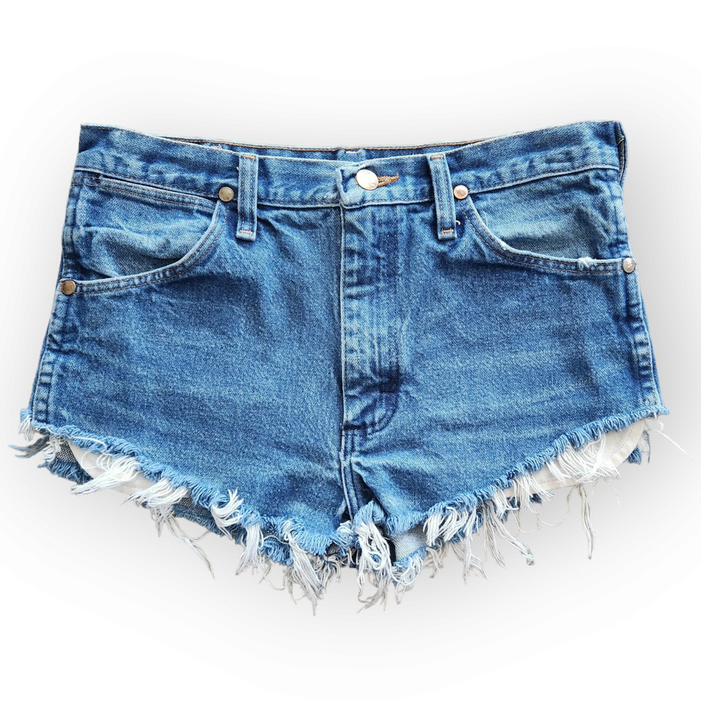 Wrangler Jean Shorts High Waisted Cut Off Cheeky Jean Shorts size 28.